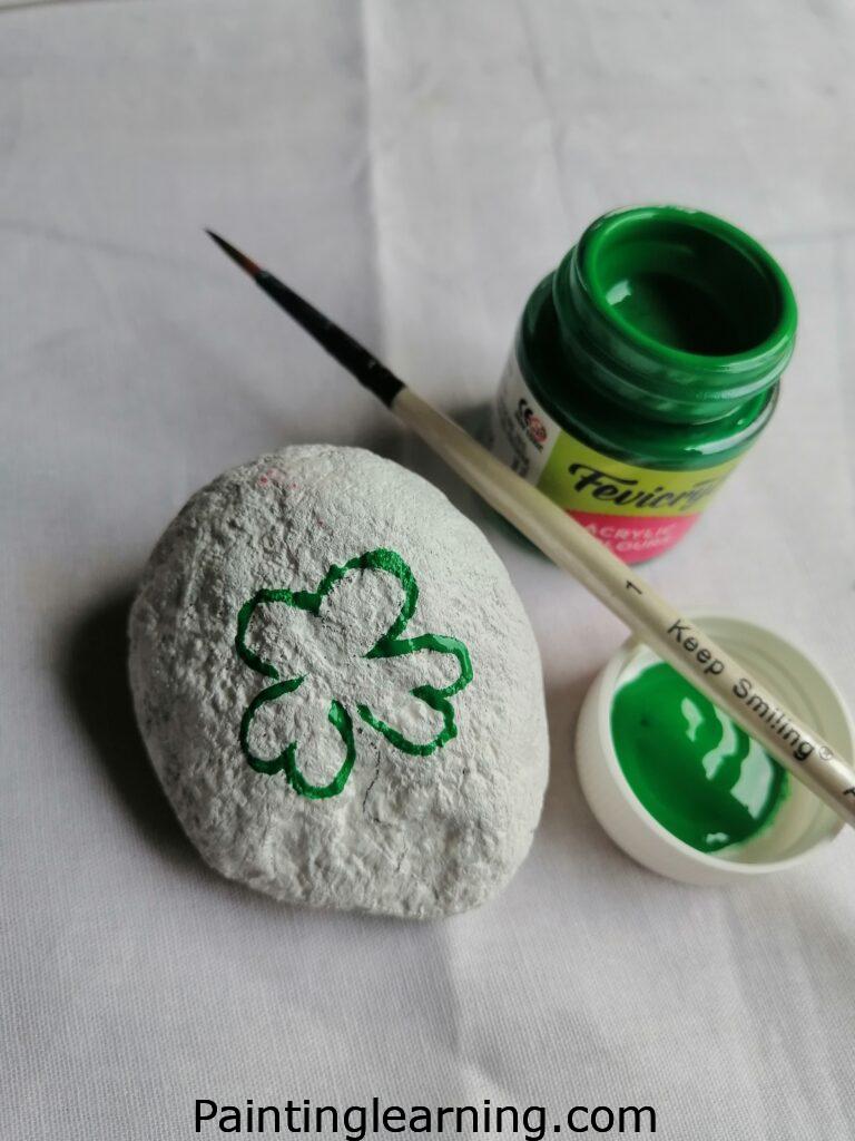 Shamrock Painted Rocks Step: 1