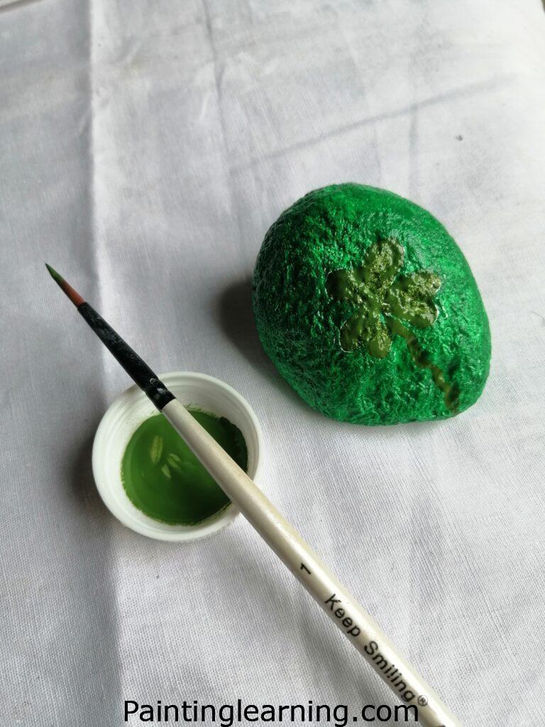 Shamrock Painted Rocks Step: 2b